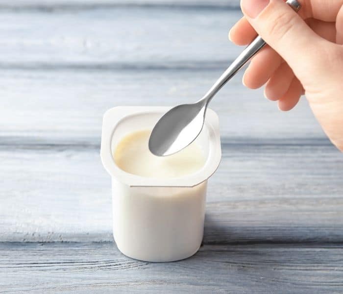 Sữa chua giàu probiotic ngăn ngừa nhiễm trùng đường tiết niệu gây ra tiểu buốt, tiểu rắt