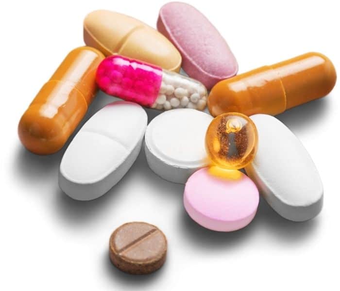 Thuốc Tây có thể gây ra các tác dụng phụ và làm người bệnh dễ bị phụ thuộc vào thuốc