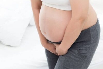 Có bầu đi tiểu nhiều có sao không? Cách khắc phục hiệu quả