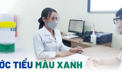 nuoc tieu mau xanh la do thuc pham hay thuoc