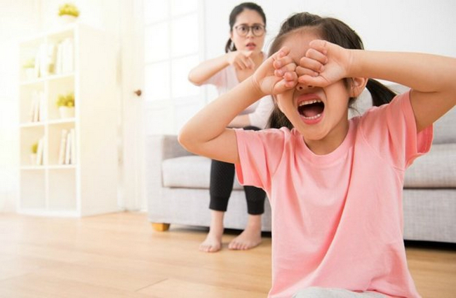 Giải đáp 10 câu hỏi thường gặp từ cha mẹ khi trẻ đái dầm